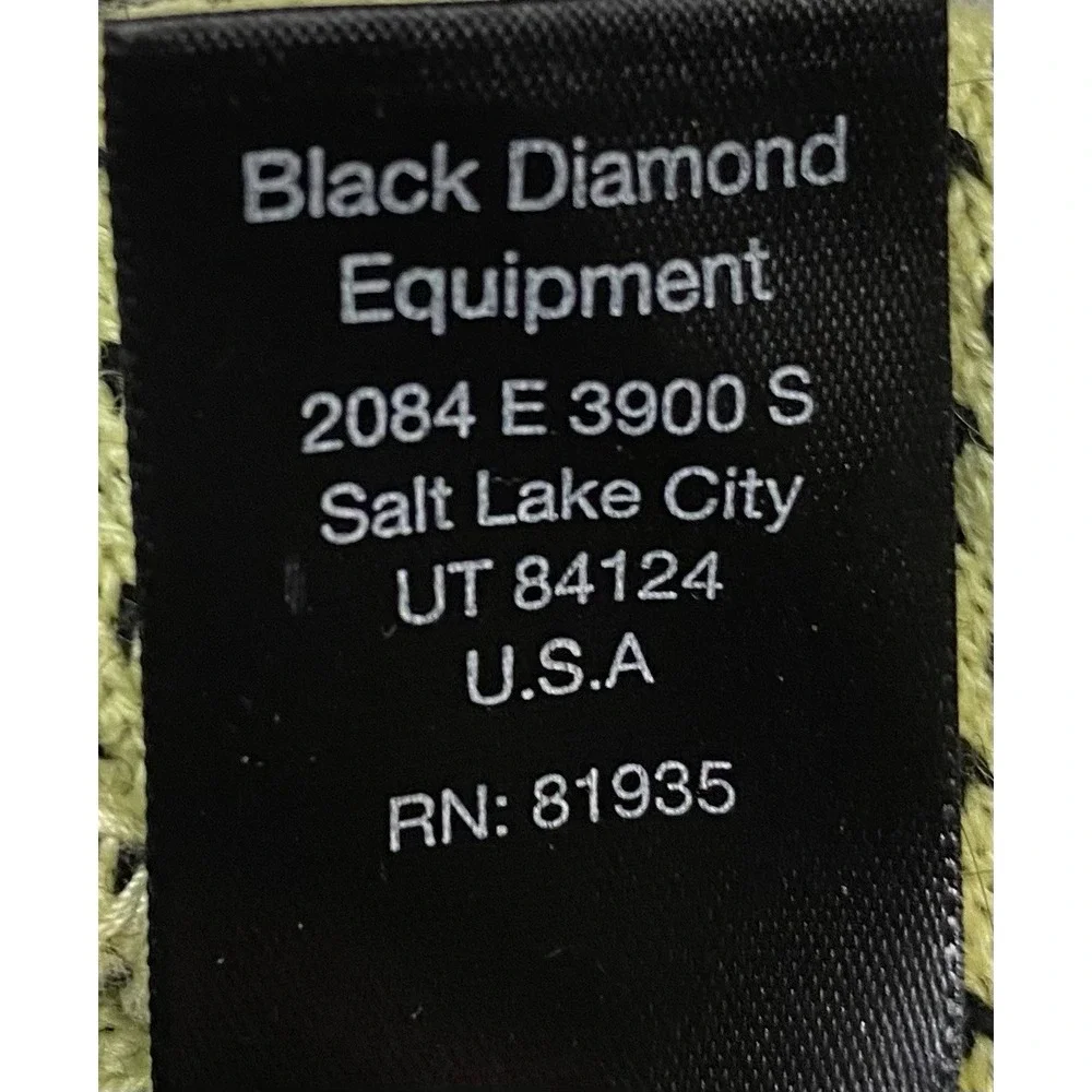 Black Diamond Equipment Beanie‎ Hat Black Gold Dot Pom Pom Knit Ski Cap RN 81935